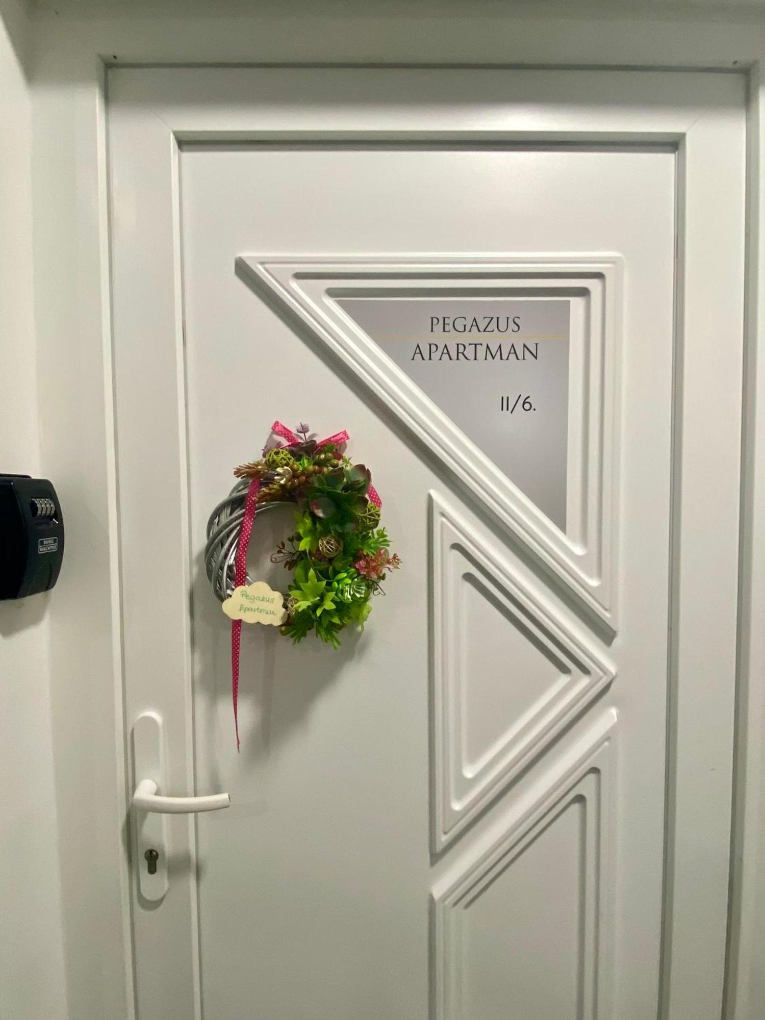 Pegazus Apartman Кестхей Экстерьер фото